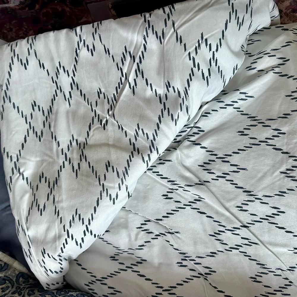 Reversible Comforter and Quilt Bedding Set-Blue, White, Taupe Pattern-Twin/T-XL